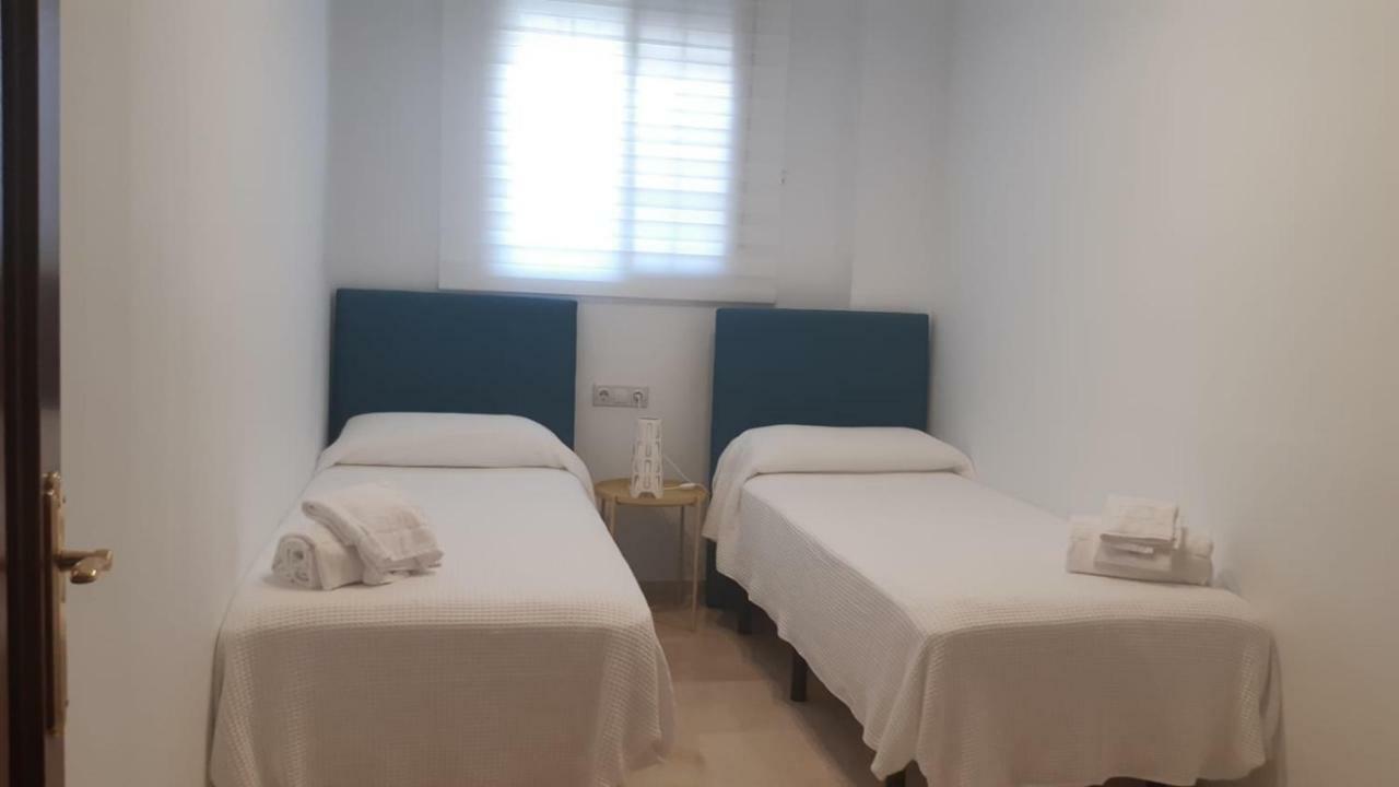 Apartamento Plaza Alfonso XII Malaga Exterior photo